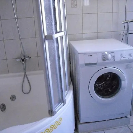With 2 Bedrooms *
